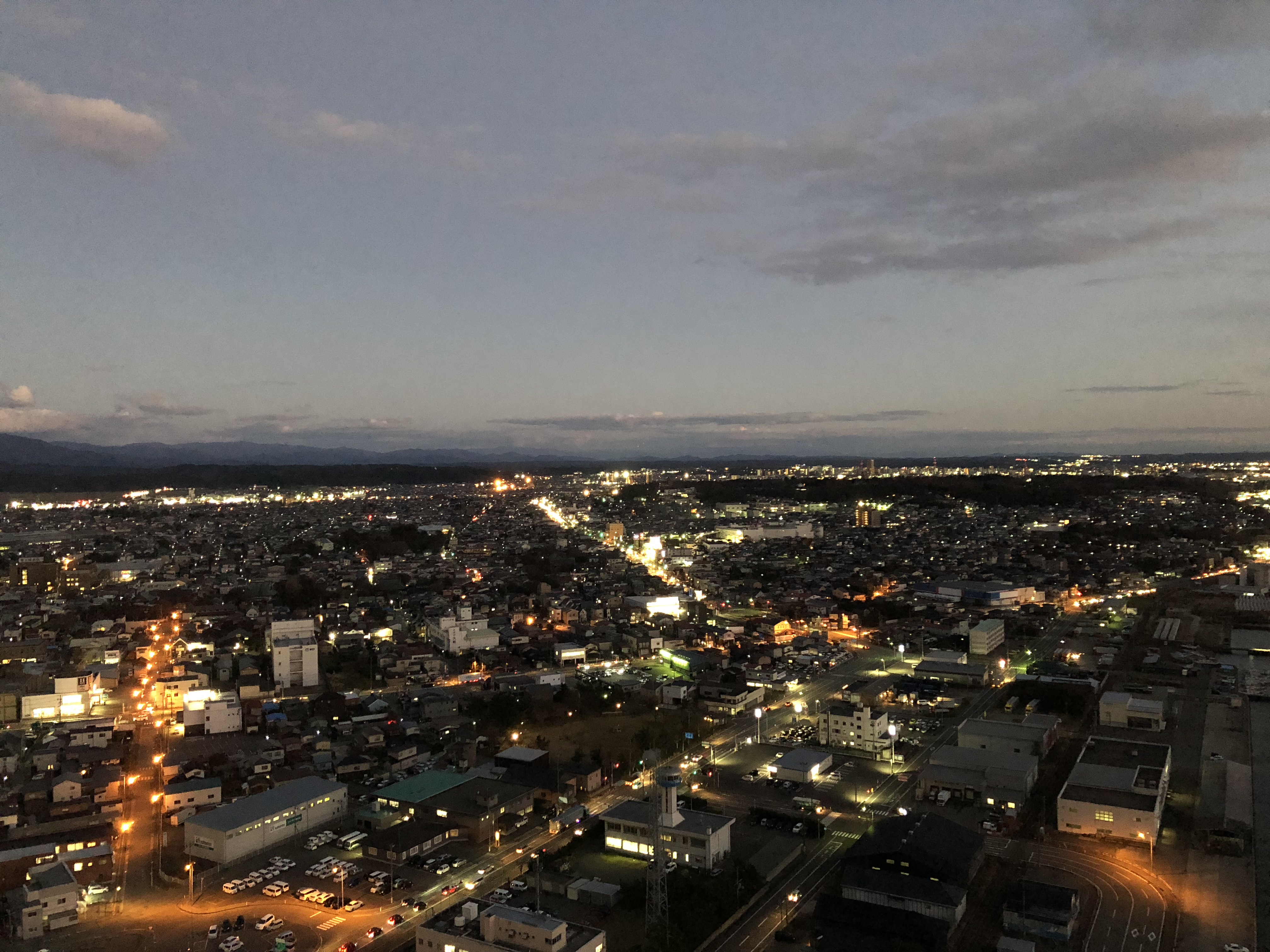 「セリオンタワーの展望台から見る夜景」