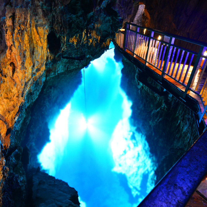 岩泉 |「龍泉洞」再公開したドラゴンブルーの絶景を見に行こう