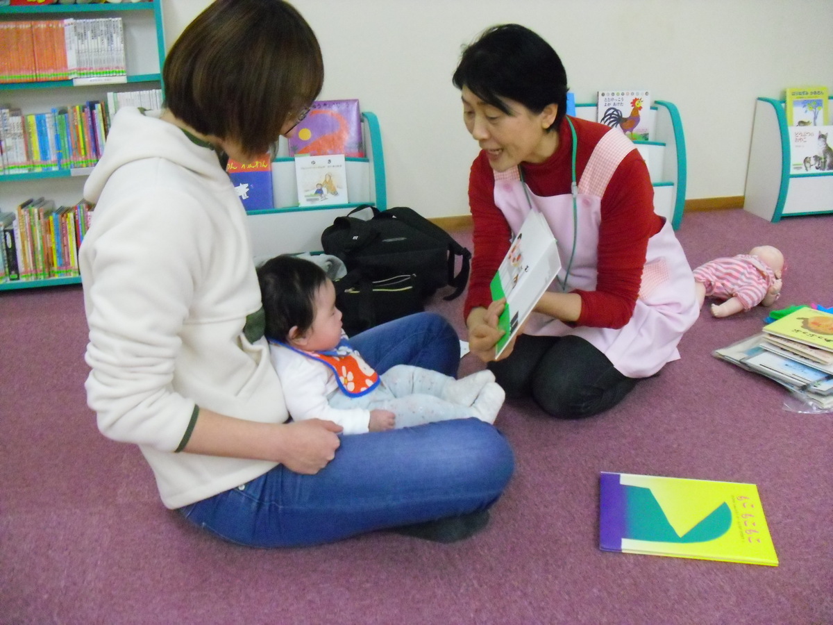 秋田 ブックスタート推進事業 赤ちゃんの絵本デビューをサポート おでcafe
